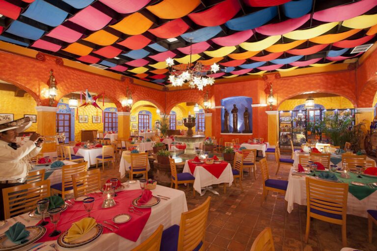 Krystal Cancun - Mexican restaurant timeshare experience